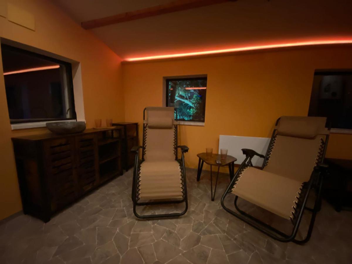 Ferienwohnung Gulfhaus, Mit Sauna Und Grossem Garten Apen Dış mekan fotoğraf