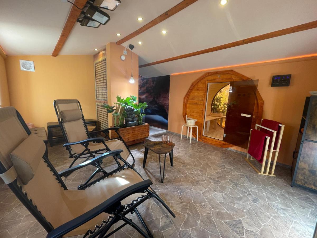 Ferienwohnung Gulfhaus, Mit Sauna Und Grossem Garten Apen Dış mekan fotoğraf